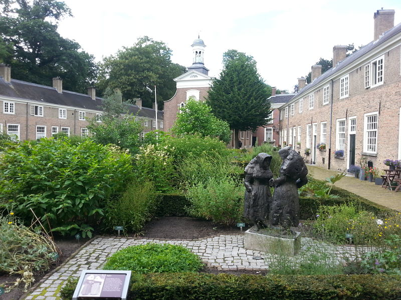 Beguines Statues in Breda