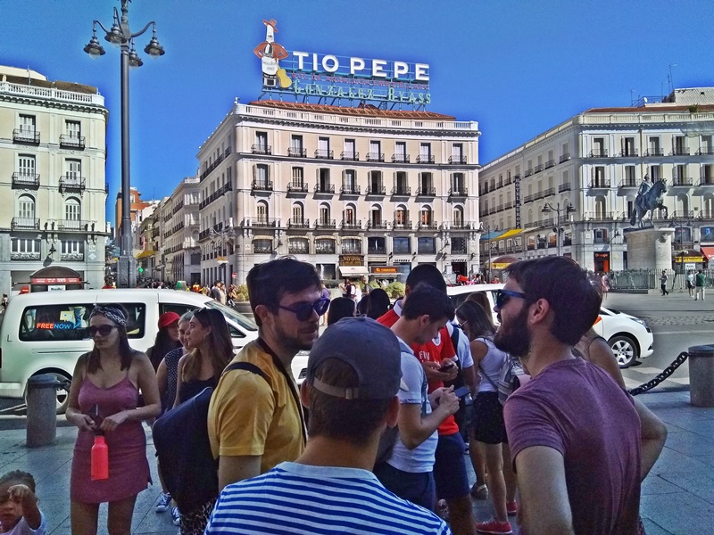 The crowds are just one of the things that make it hard to find Kilometre 0 in Madrid, Spain