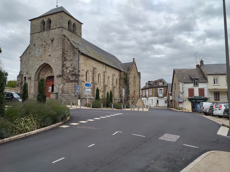 L'Eglise St-Etienne (Neuvic)