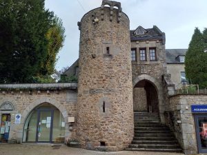 La Tour des Cinq Pierres (The Tower of Five Stones)